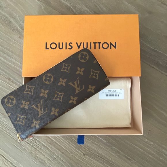 Louis Vuitton Clemence Wallet - Picture 5 of 6